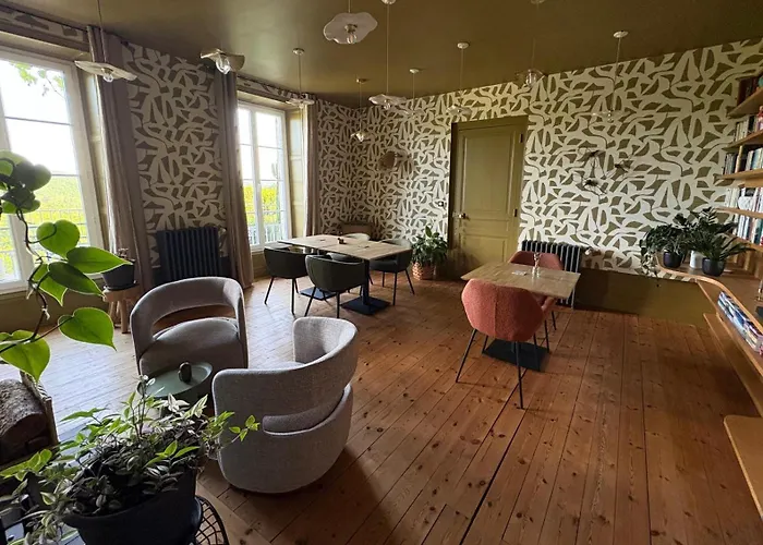 Hôtel Particulier Nontron - chambre d'hôtes et meublés de tourisme