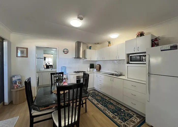 Cosy Bayside Studio