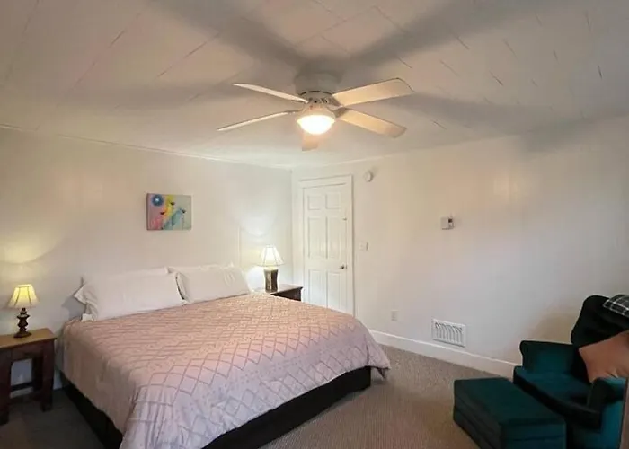 Gulf Stream House - Hammondsport Getaway Unit 12