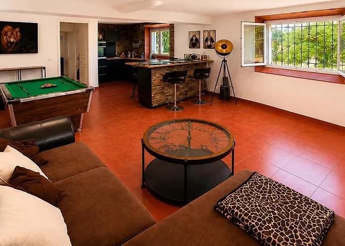 Bas de villa indépendant avec jacuzzi privatif&billard Callas