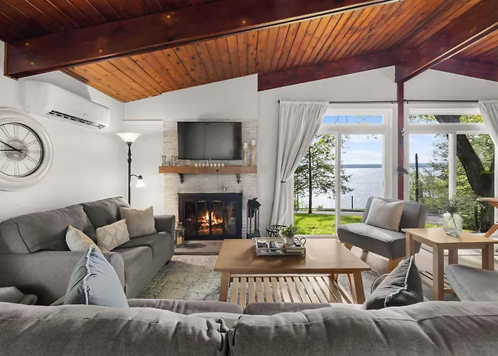 Peaceful Lakeview Cottage Lake Access & Fire Pit