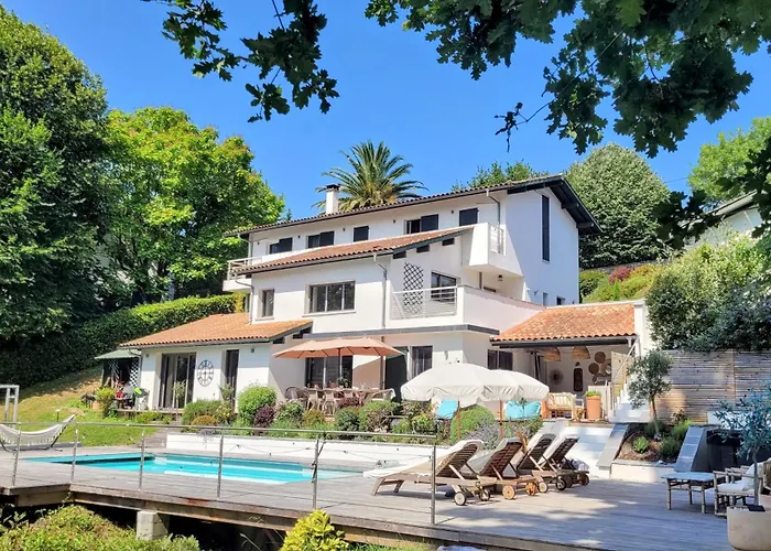 Luxury Contemporary Villa With Mountain Views Pool Cinema Hot Tub