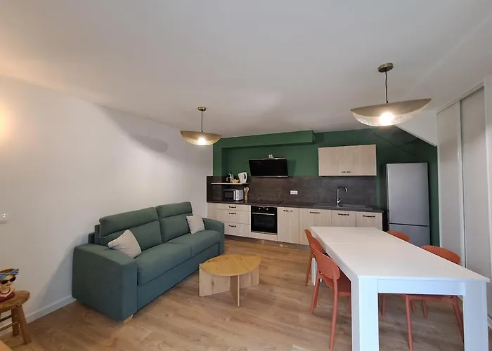 Maison de Vacances, Piscine et jardin - Plage à 5 min en voiture