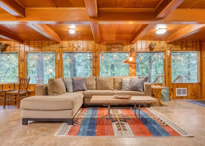 Charming Home With Free Wifi Washer&Dryer Wood Fireplace And Furnished Deck
