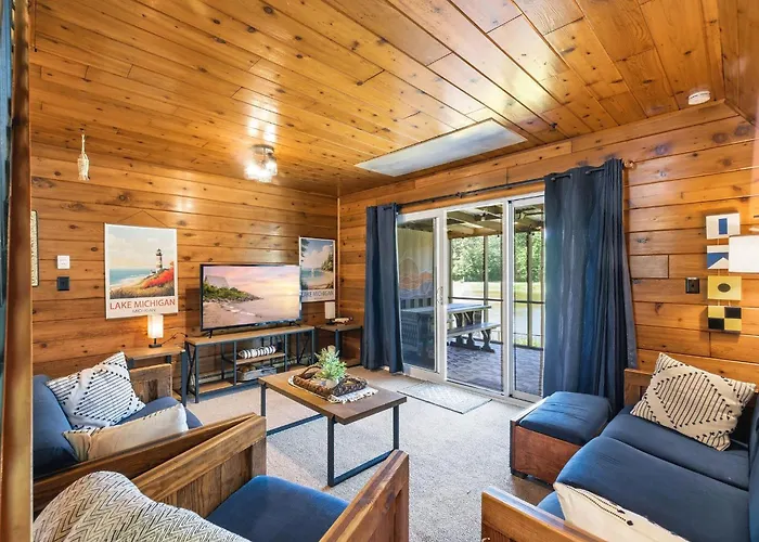 Chalet 94 Lakeview Nr Beach And Resort Amenities