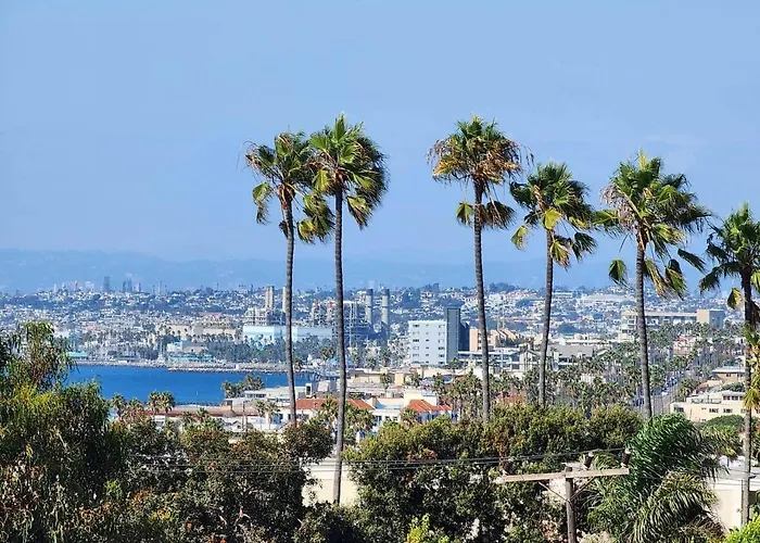 Stunning Ocean View 3-Bed Home!