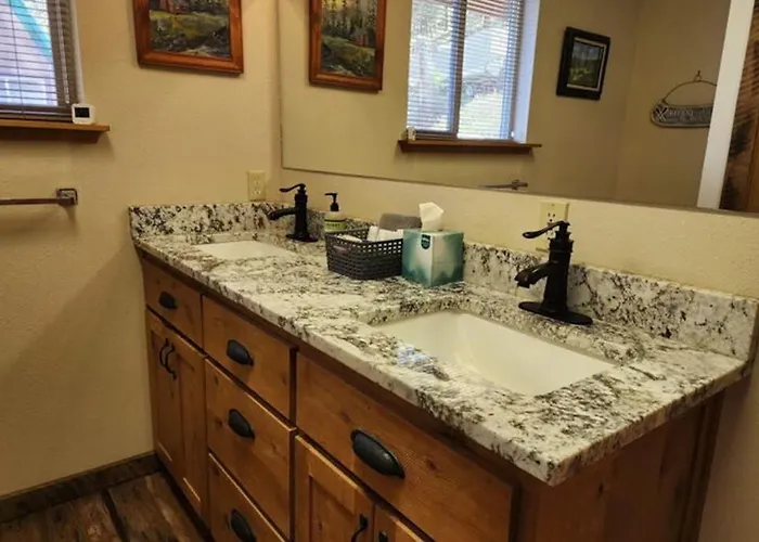 Lakefront Home With Wraparound Deck Modern Appliances Wifi & Dog-Friendly