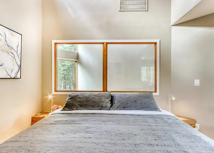 Unique & Secluded Forest Home With Pool Hot Tubs Tennis Sauna & Basketball