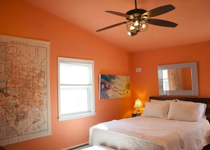 Meadow View Stay At Chautauqua Lake • 1.5 Acres
