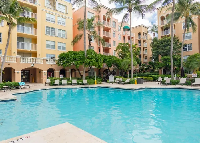 Newly Renovated Condo At The Yacht Club Aventura 1305