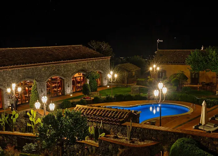 Etna Quota Mille Boutique Hotel, Typical Sicilian Food & Wine
