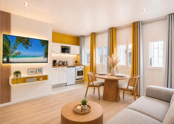 Foyal Suites