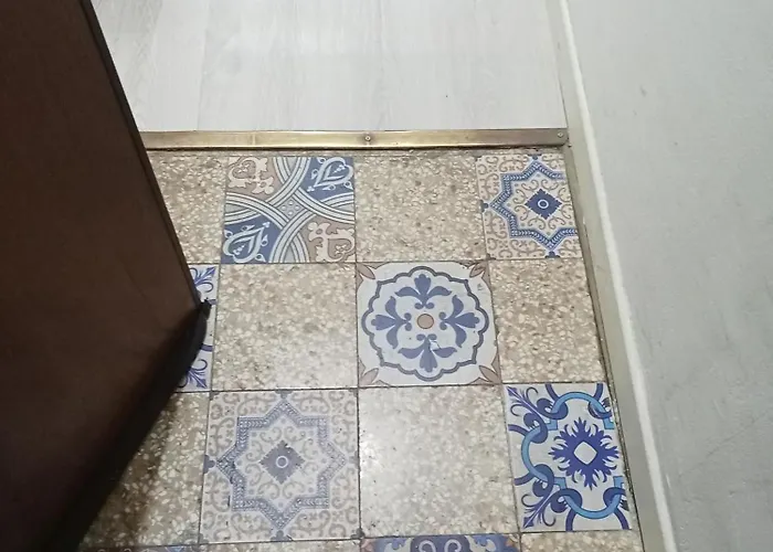 Floris Guest House