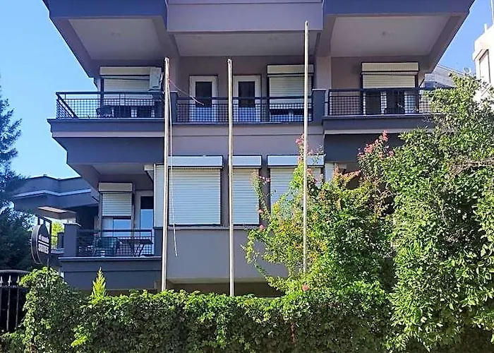 El Mundo Suites