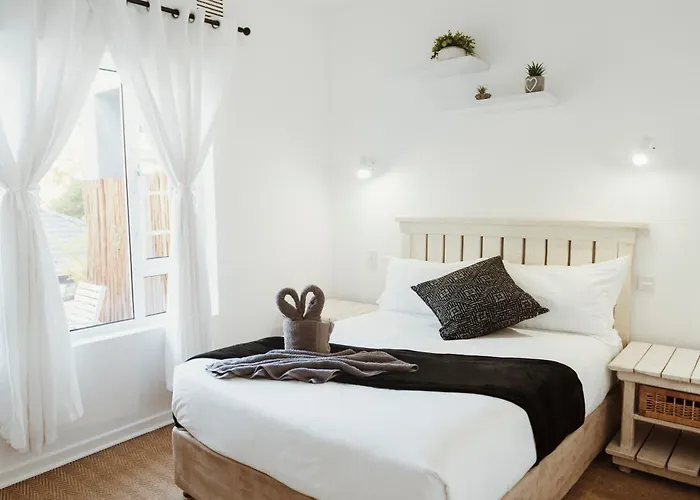 Wildecrest & Ripplemead, Amblewood Guesthouse