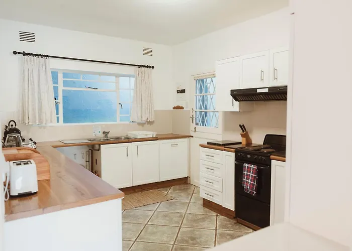 Wildecrest & Ripplemead, Amblewood Guesthouse