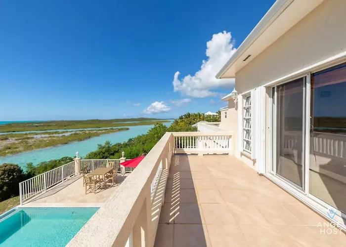 Breathtaking Chalk Sound Private Pool Sunset Villa