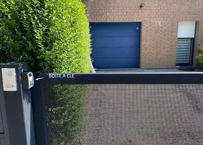 Chambre confortable avec une entrée indépendante - Parking&accès Lille facile