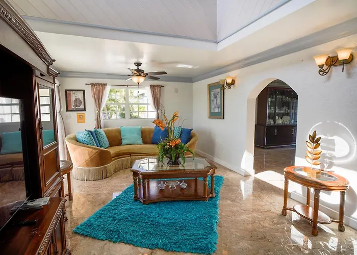 Tropical Paradise, Pool, Beaches & 360 Views