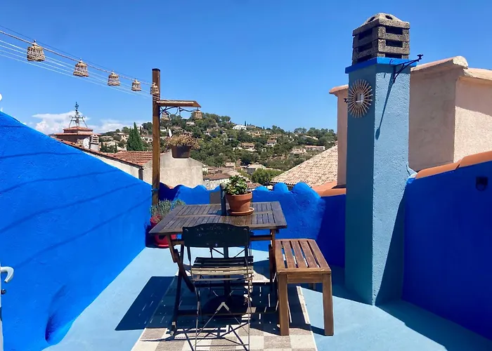Maison de village avec terrasse proche mer