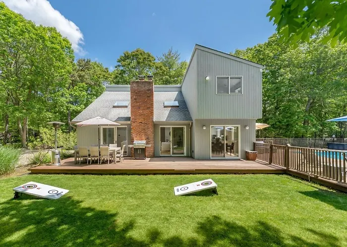 Hamptons Retreat In Quogue With Pool & Tennis - 90Min From Nyc
