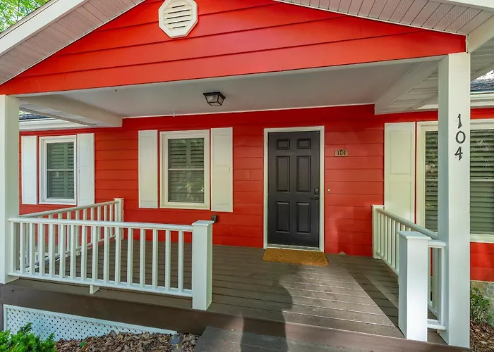 Cherry On Top | Modern Montreat Home With Screened Porch & Partial Mountain Views!