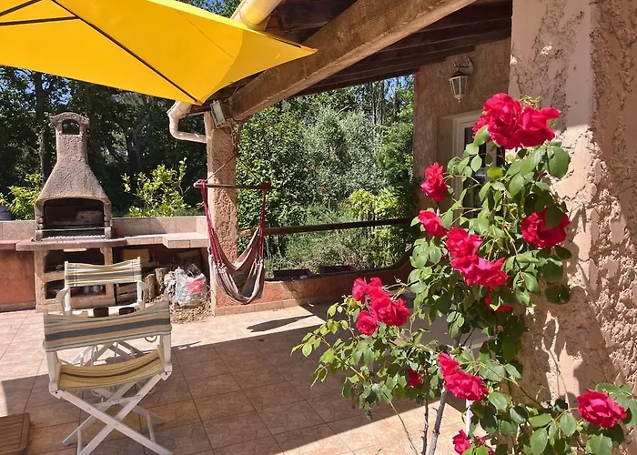 Le Refuge House In Provence