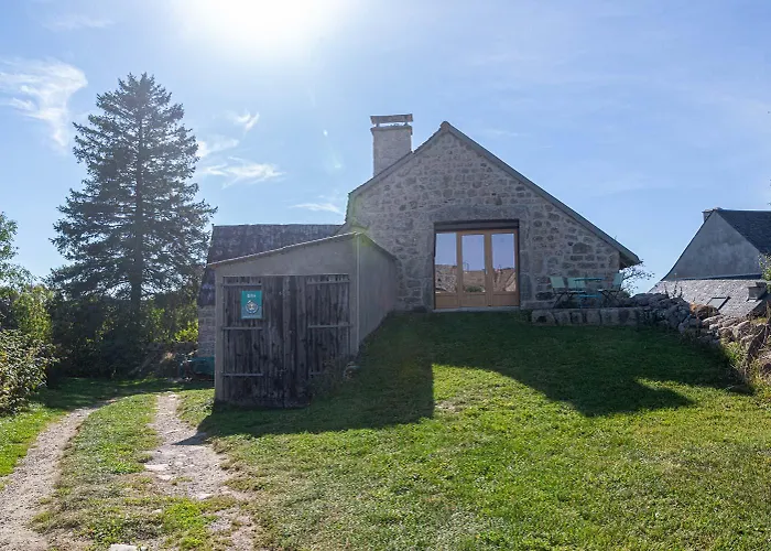 Gîte les violettes d'aubrac 8/11 personnes à rieutort