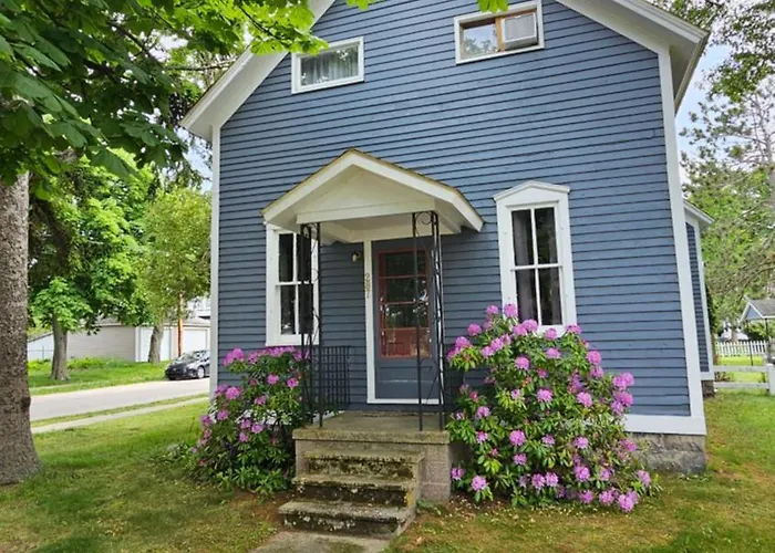 Beautiful House Short Walking Distance To Beach