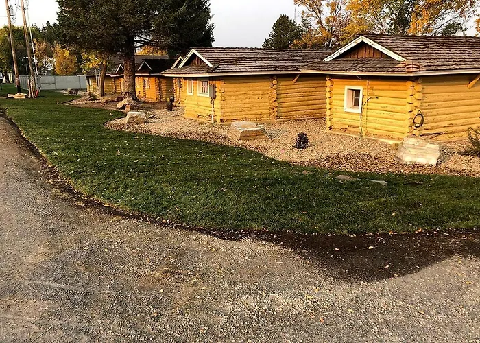 Rustic Log Cabin For Four Close To Mesa Falls In Ashton, Idaho