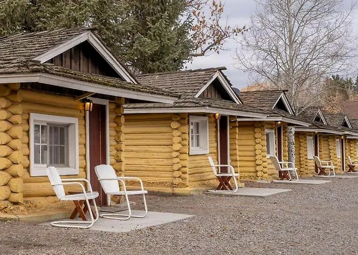 Relaxing Log Cabin For A Memorable Couples Getaway Near Grand Teton National Park In Idaho