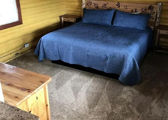 Peaceful Log Cabin Near Jackson Hole For An Amazing Outdoor Escape In Ashton, Idaho