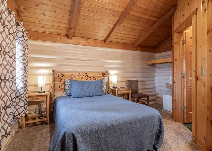 Relaxing Log Cabin For A Memorable Couples Getaway Near Grand Teton National Park In Idaho