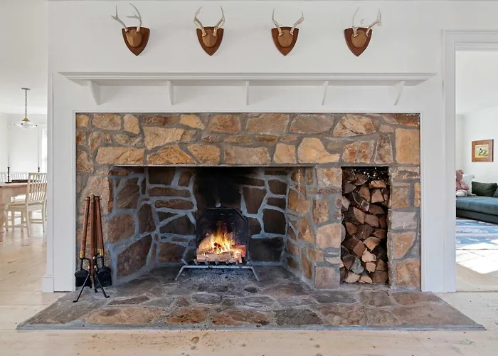Cardinal Crossing - Stylish & Spacious Hudson Valley Getaway With Heated Saltwater Pool