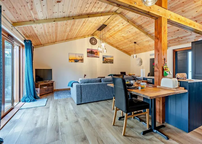 1 Bed In Lymington Oc-92256