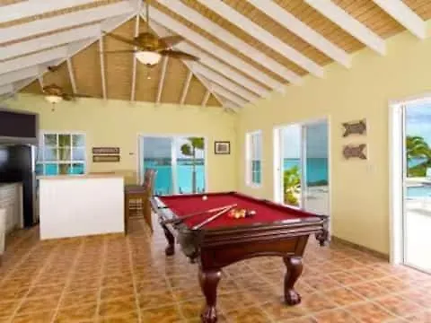 Breezy Palms Villa