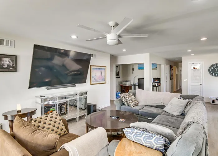 Remodeled Lakehouse | 30 Days Min | Pets Welcome