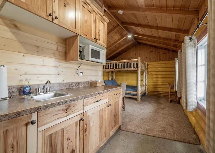Peaceful Log Cabin Near Jackson Hole For An Amazing Outdoor Escape In Ashton, Idaho