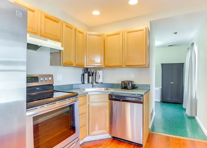 Walkable 2-Unit Home Near Dtwn Seneca Falls!
