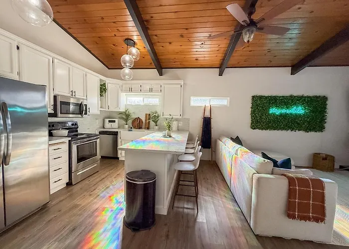 2 Bed 1 Bath Rosevilles Best Street Close To Freeway