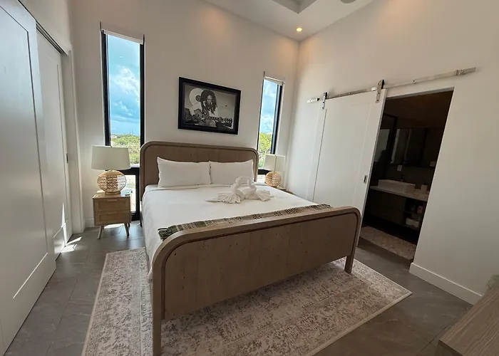 Blue Flamingo Villa - Paradise Is A Lifestyle!