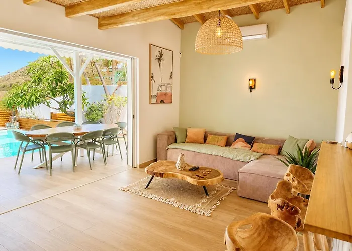 Villa Kiwi, Private Pool, Close To Orient Bay