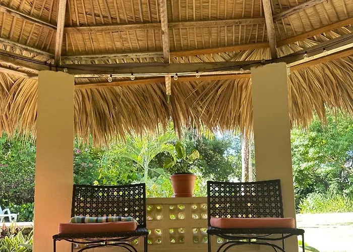 Guesthouse In Tropical Villa With Gorgeous Garden
