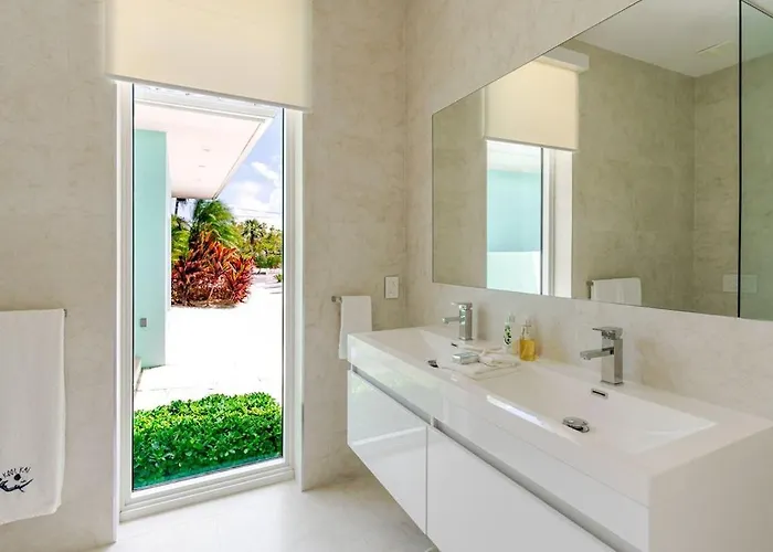Kool Kai Cayman Kai Beachfront Sunset Villa