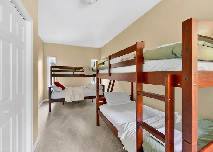 Mt Hood Home Game Room Sleeps 9 Dog-Friendly