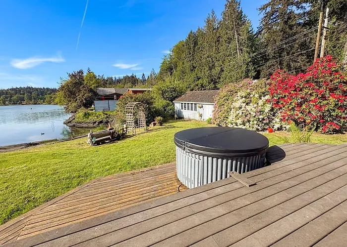 Eagle Harbor House World Cup Availability