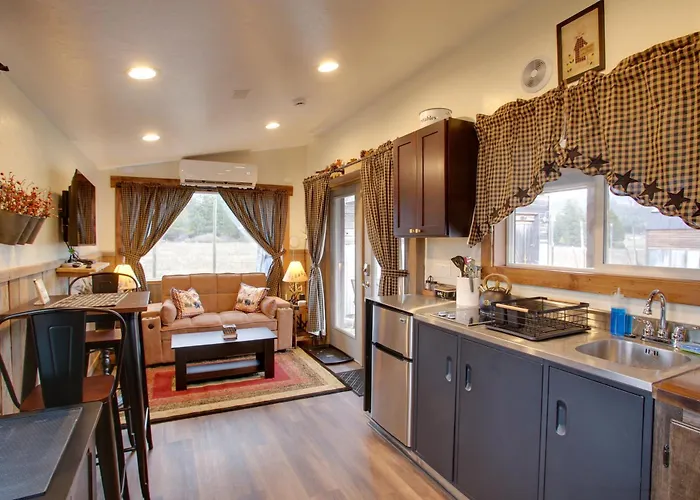 6 Mi To Lake Pend Oreille! Cozy Cabins W/ Views