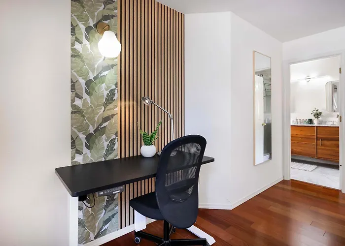 Spacious 4Br Kirkland Retreat Games
