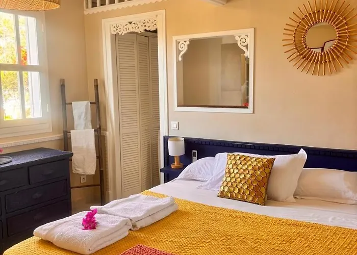 Orient Bay Charming