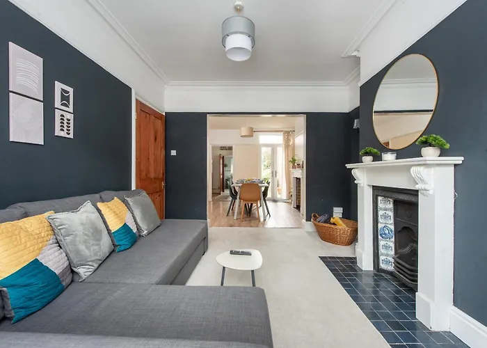Spacious 3 Bed In Rugby